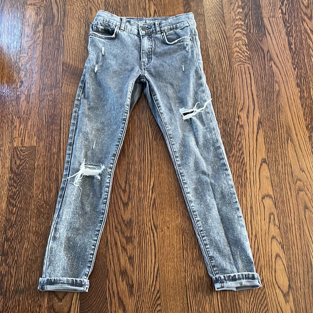 Super Skinny Destroyed Grey Jean